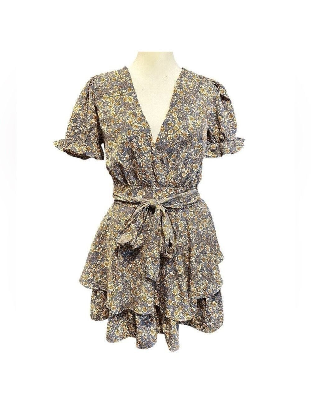 Hint of Blush Floral Tiered Ruffled Mini Dress V Neck Puff Ruffled Sleeves NWT M